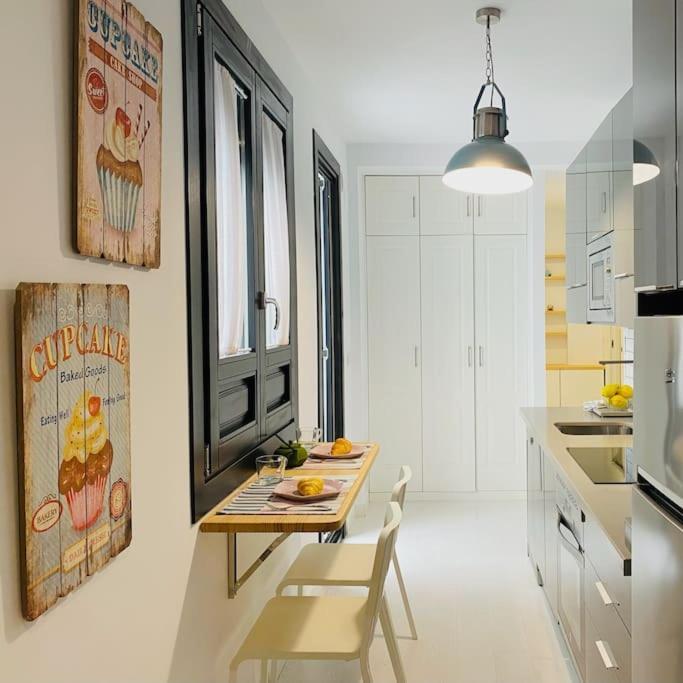 Lovely 2-Bed In Granada 1Min To Gran Via De Colon By Sharingco 외부 사진