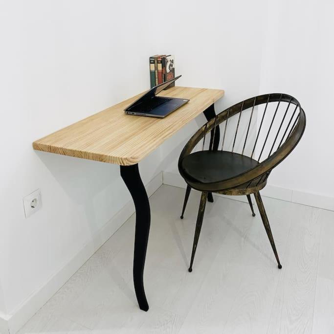 Lovely 2-Bed In Granada 1Min To Gran Via De Colon By Sharingco 외부 사진
